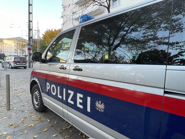 Ein 51-jähriger deutsche Staatsangehöriger soll nach einem Ladendiebstahl am Bahnhof Salzburg, zwei Ladendetektive mehrmals Gewalt angedroht haben. | Foto: symbolbild: sm
