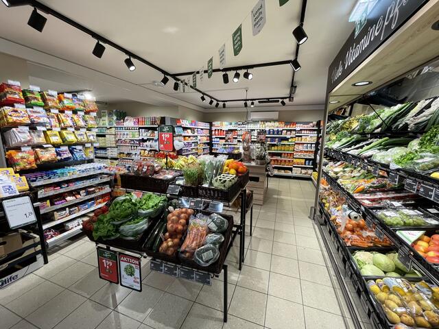 Über 1.700 Artikel findet man im neuen ADEG Markt in Gasen. | Foto: RegionalMedien Hofmüller