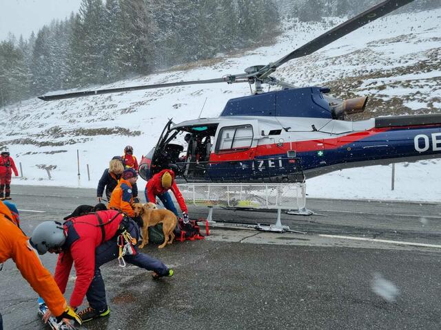 Die Hubschrauberteams Libelle, Alpin Heli 6 und Martin waren im Einsatz. | Foto: Bergrettung