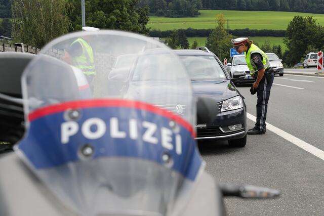 Verkehrspolizeiliche Schwerpunktaktion im Flachgau und in der Stadt Salzburg  | Foto: Symbolfoto: Franz Neumayr