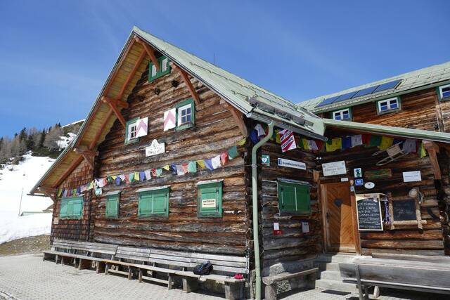 Die Südwiener Hütte - im späten Frühjahr schon geschlossen. Heuer noch bis 24. April geöffnet.  | Foto: Thomas Neuhold
