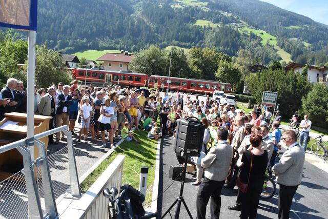 Die Verlegung der Bahntrasse in Aschau wird ein hartes Stück Arbeit für die ZVB.  | Foto: Haun