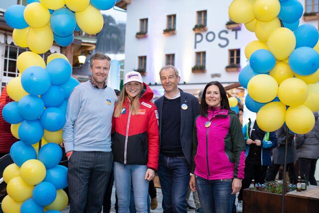 Josef Schwaiger (Obmann TVB Maria Alm), Sara Marita Kramer, Maria Alms Bgm. Hermann Rohrmoser und Christine Scharfetter (GF Hochkönig Tourismus) | Foto: Hochkönig Tourismus