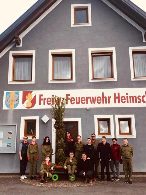 Der große Palmbuschen der Feuerwehrjugend von Heimschuh wurde am Palmsonntag vom Krystian Puszka geweiht. | Foto: David Skarget