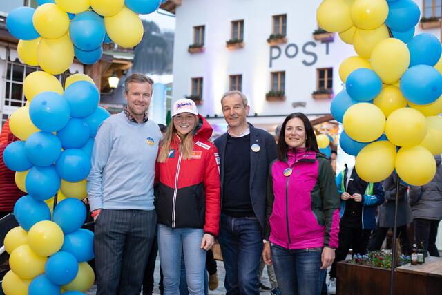 Josef Schwaiger (Obmann TVB Maria Alm), Sara Marita Kramer, Maria Alms Bgm. Hermann Rohrmoser und Christine Scharfetter (GF Hochkönig Tourismus) | Foto: Hochkönig Tourismus