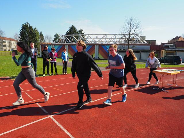 Runde für Runde kamen wertvolle Euros für die Ukraine-Hilfe dazu. | Foto: WW