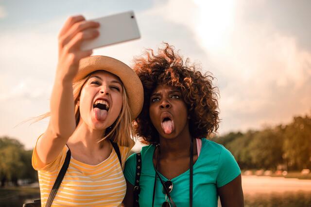 Das Internet vergisst nicht: Jobsuchende sollten ihren Auftritt auf Social-Media-Kanälen checken und sich einmal selbst googeln. | Foto: Panthermedia