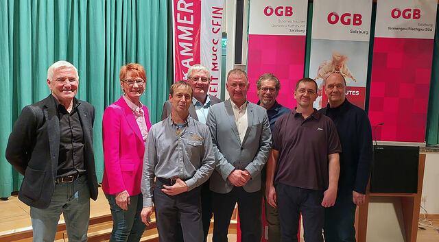 Georg Mayer, Gabi Proschofski, Bernhard Steinberger, Harald Gratzer, Werner Köllerer, Adrian Wedam, Manfred Pendl, Othmar Danninger (v. l.). | Foto: ÖGB Salzburg