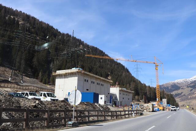 Stromleitung über den Reschenpass: Baustelle des neuen APG-Umspannwerks Nauders im Ortsteil Fuhrmannsloch. | Foto: Othmar Kolp