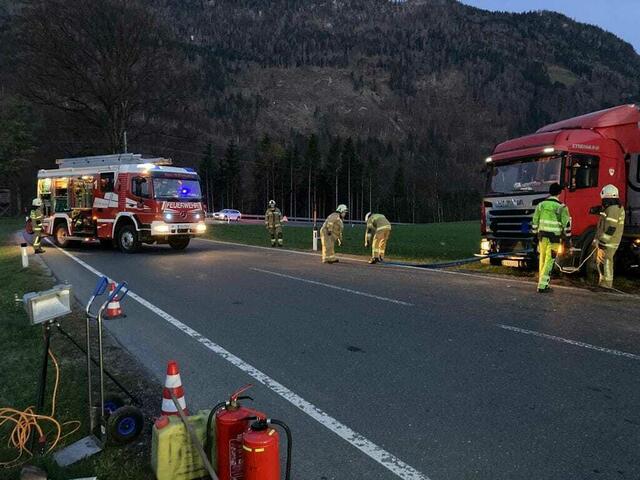 Mitten in der Nacht wurden die Floriani alarmiert. | Foto: FF Bischofshofen