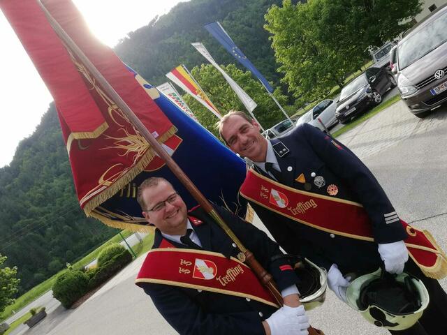 Jugendbeauftragter LM Hans Lagger und Stellvertretter LM Jakob Tscharnutter bei einer Ausrückung in Sachsenburg. | Foto: FF Treffling