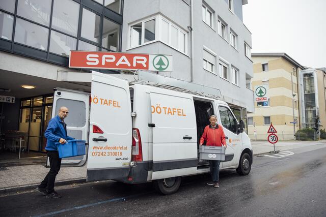 Bei Spar und Co. holt die OÖ Tafel die Lebensmittelspenden ab. | Foto: OÖ Tafel