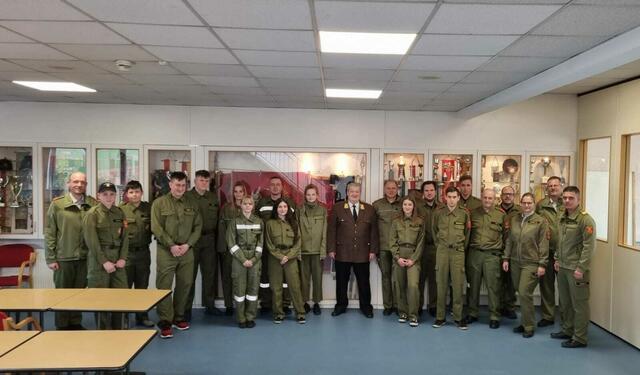 Alle 17 Funk-Lehrgangsteilnehmer der sechs Feuerwehren aus dem Bezirk Mattersburg schlossen die Abschlussprüfung positiv ab. | Foto: BFKDO-MA