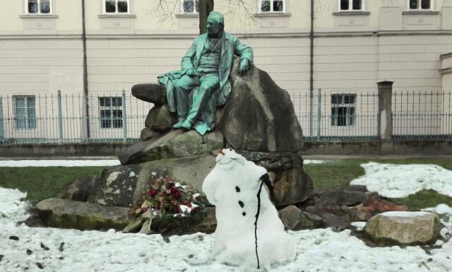 Edith Stauber erzählt in 24 Miniaturen über einen Ort in Linz, an dem Historisches und Gegenwärtiges, Banales und Bedeutsames, Stadtnatur und Stadtverkehr zusammentreffen. | Foto: Crossing Europe