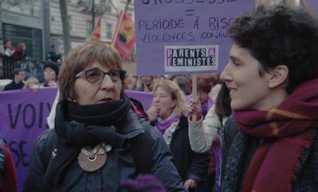 "Sheroes" von Aude Pépin porträtiert eine beeindruckende Hebamme und Feministin in den Vororten von Paris. | Foto: Crossing Europe