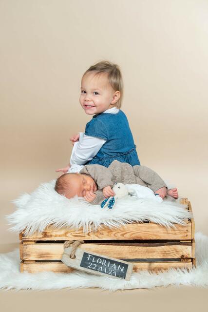Florian Neuhold, Geboren: 22.11.2021, Eltern: Karin und Martin Neuhold aus Thannhausen, Gewicht: 3150 g, Größe: 47 cm | Foto: FOTO.Studio Alexandra