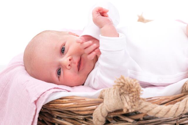 Leonie Breitenberger, Geboren: 11.03.2022, Eltern: Carmen Breitenberger und Philipp Zeller aus Gersdorf a. d. Feistritz, Gewicht: 3380 g, Größe: 51 cm | Foto: Jürgen Brunner Fotografie