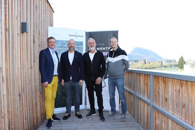 Ofp-GF Thomas Oberhuber, TVB-GF André Lomsky, TVB-Obmann Georg Hörhager sowie Vitamin-D-GF Christoph Dolar sehen in "Augmented Reality" eine zusätzliche Möglichkeit, um Informationen zu transportieren. | Foto: Christoph Klausner