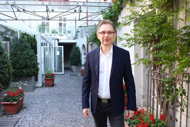 Michael Musek wurde zum Bezirksobmann des Wirtschaftsbunds gewählt. Der Leopoldstädter betreibt drei Friseursalons im Zweiten. | Foto: Ulrike Kozeschnik-Schlick