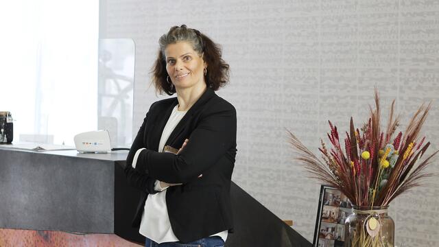 Front Office Managerin Evi froh über 4-Tage-Woche im Hotel Zeitgeist Vienna | Foto: Hotel Zeitgeist Vienna