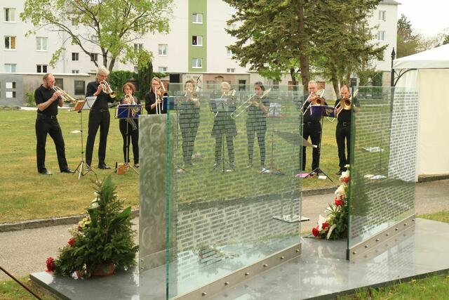 Musikalisch begleitet wird die Veranstaltung durch den Evangelischen Posaunenchor Wels. | Foto: Antifa Wels