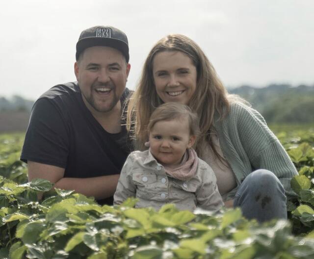 Familie Stefanie und Paul Schiefermair von Spargel Hofgenuss in Kematen | Foto: Schiefermair