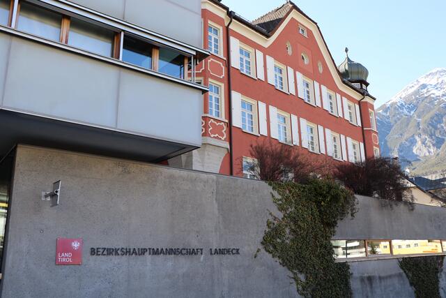 Auf der BH Landeck gibt es am 26. April die Möglichkeit einer kosten MMR-Impfung. | Foto: Othmar Kolp