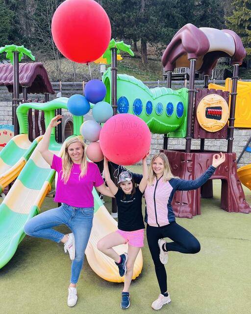 Theresa (l.) und Ramona (re.) beim Yogafest | Foto: Maria Hörtnagel