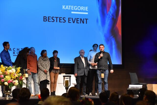Der Kulturverein Wunderlich sicherte sich mit dem Kabarett „Unverpackt: Was lange gärt, wird endlich Wut“ die Auszeichnung für das beste Event. | Foto: Barbara Fluckinger