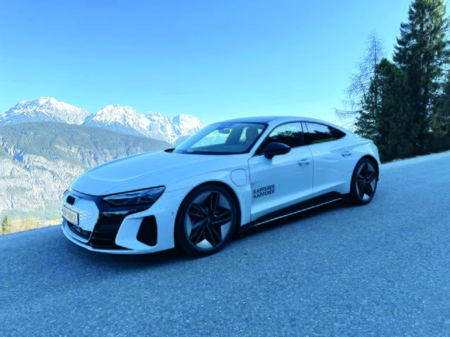 Autotest: Audi RS e-tron GT: HERR DER (E-)RINGE | Foto: Schöpf