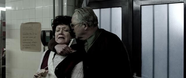 Fesselnd und bedrückend: Der Spielfilm orientiert sich an den Begebenheiten der Geiselnahme in der Justizanstalt Graz-Karlau 1996.  | Foto: Einhorn Film