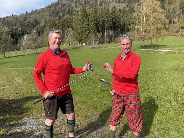 Obmann Walter Müller und StV. Bernhard D´Angelo laden zum "Downhillgolfen". | Foto: Privat