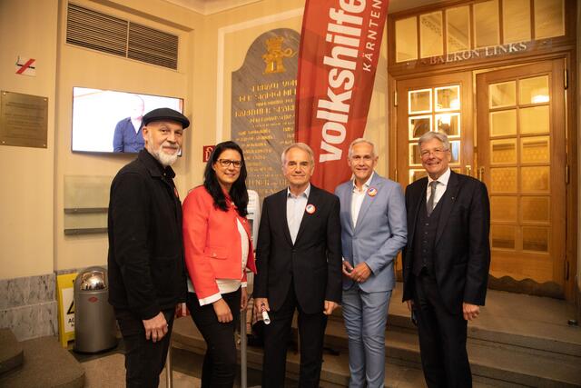 Erich Fenninger Volkshilfe Österreich GF, LR Sara Schaar, Volkshilfe Präsident Ewald Wiedenbauer, Volkshilfe Kärnten GF Jürgen Pfeiler und LH Peter Kaiser. | Foto: LPD/Peter Just