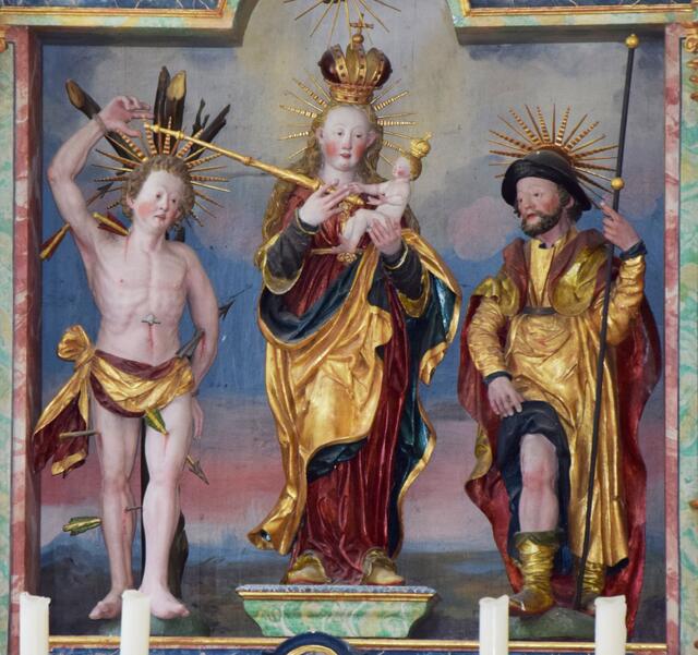Hans Patsch schuf 1618 die Figuren der Pestheiligen Sebastian und Rochus für die Rochuskapelle in Biberwier. 1611 brach hier erstmals die Pest aus. | Foto: Museumsverein