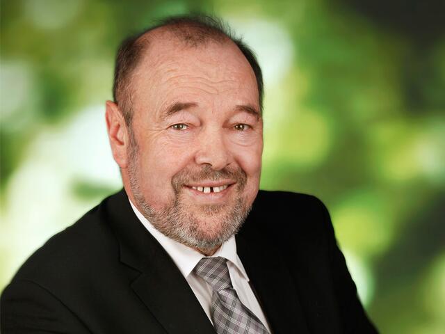 Bgm. Walter Eichmann will neue Arbeitsplätze in seiner Gemeinde schaffen.  | Foto: Sissi Furgler