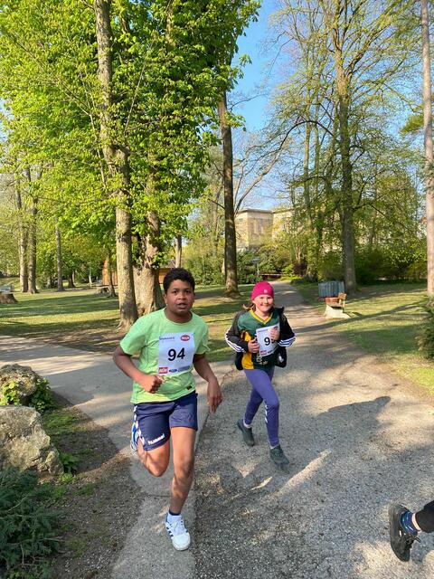 Fleißig liefen die Schülerinnen und Schüler der Unter- und Oberstufen-Klassen.  | Foto: Mary Ward Privatgymnasium &amp; ORG St. Pölten