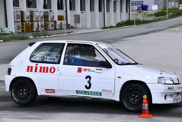 Quietschende Reifen sind beim Autoslalom garantiert. | Foto: ATMAS/Hermann Fleisch