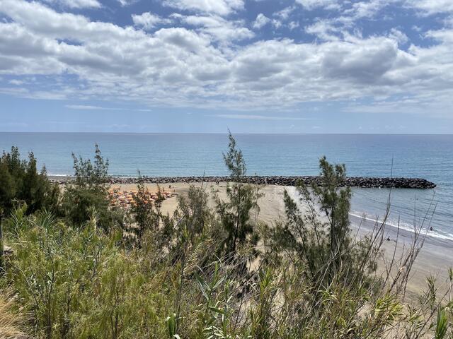 Die Playa de Las Burras von oben ...

www.leflaneur.at | Foto: herbert Waltl