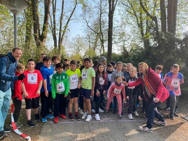 Noch einmal lächeln, bevor es anstrengend wird. | Foto: Mary Ward Privatgymnasium &amp; ORG St. Pölten