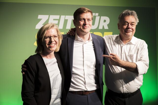 Klimaschutzministerin Leonore Gewessler, Landessprecher Stefan Kaineder, Bundessprecher Vizekanzler Werner Kogler (v. l.). | Foto: Grüne OÖ