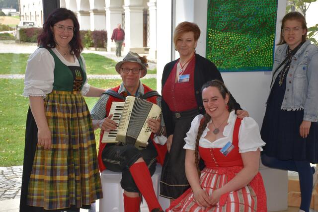 All in One“, Kunst aus verschiedenen Blickwinkeln", hieß es am 23. und 24. April 2022 im Stift Waldhausen.  | Foto: Robert Zinterhof