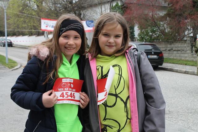 Leonie &amp; Emilie nahmen auch an dem Lauf teil | Foto: Jennifer Flechl