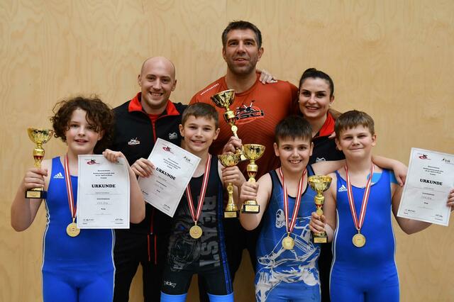 Die österreichischen Double-Meister mit Trainer | Foto: Bernhard Walder