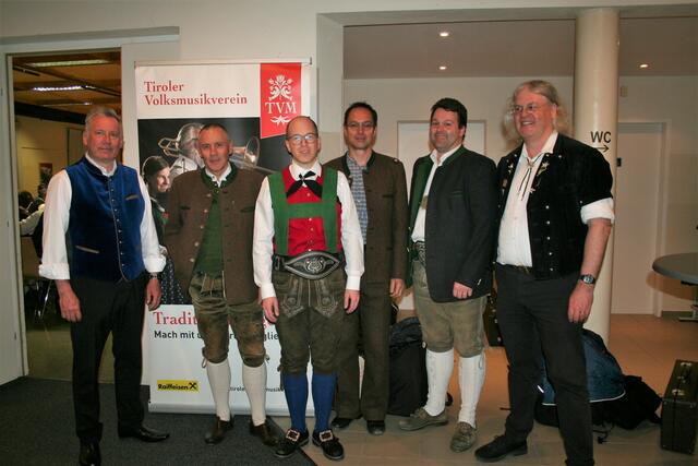 Die Referenten: Engelbert Wörndle, Stefan Neussl, Michael Schöpf, Robert Schwärzer, Gerhard Hausberger und Mike Maurer | Foto: Mair