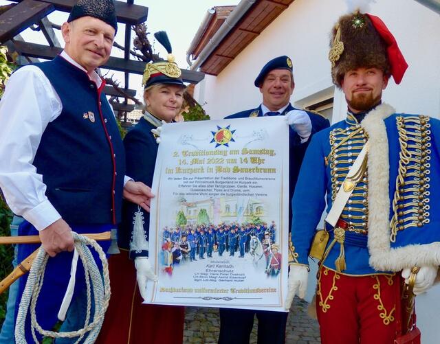 2. Traditionstag im Kurpark in Bad Sauerbrunn, unter anderem mit Goaßlklescher, Radetzkyhusaren, Ferdinandus Orden, Esterhazyhusaren  | Foto: DuT