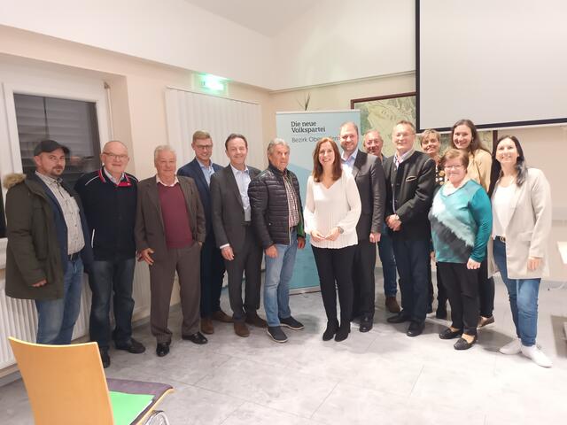 Daniel Mersits, Anton Winter, Heinz Zehetner, Patrik Fazekas, Nikolaus Berlakovich, Karl Bantsich, Angelika Mileder, Christian Sagartz, Thomas Simon, Stefan Nemeth, Regina Csenar, Elfriede Hajszan, Julia Fazekas und Sandra Heisz.  | Foto: Volkspartei Burgenland