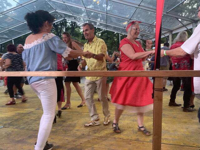 Bei Rock'n'Roll im Kurpark wird wieder das Tanzbein geschwungen. | Foto: Isabella Rameder