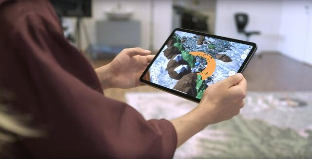AR-Visualisierungen können beim Begreifen komplexer Sachverhalte helfen. Die Forschungsinitiative EdTechAll arbeitet an der Aufbereitung von Lerninhalten mittels einer interaktiven Augmented Reality (AR) Anwendung. | Foto: FH Salzburg