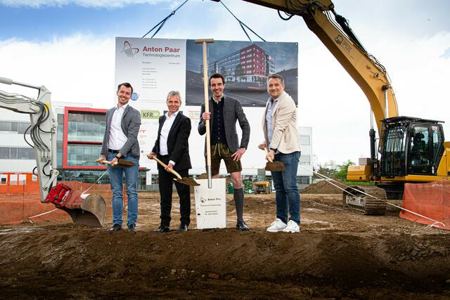 Dominik Santner, Friedrich Santner,  Jakob Santner (Anton Paar) und Architekt Rudi Raß (v.l.) | Foto: Anton Paar