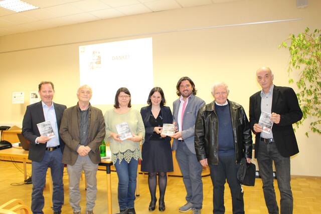 In der Gemeindebücherei Oberschützen wurde das Buch "Darüber reden ..." vorgestellt. | Foto: Gemeinde Oberschützen